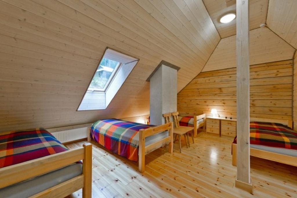 ホテル Saules Slenis プラタリアイ 部屋 写真
